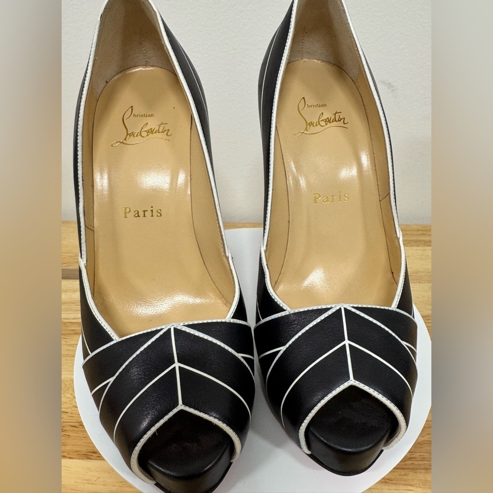 Christian Louboutin Calfskin Undessin Alta 120 Pumps 36 Black White